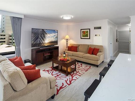 4th image of 2215 Aloha Dr APT 4J