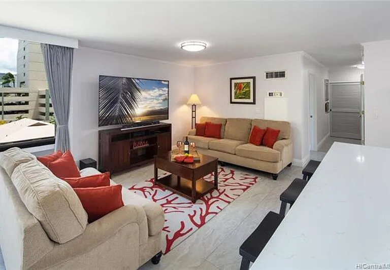 2215 Aloha Dr #4J — Photo 3