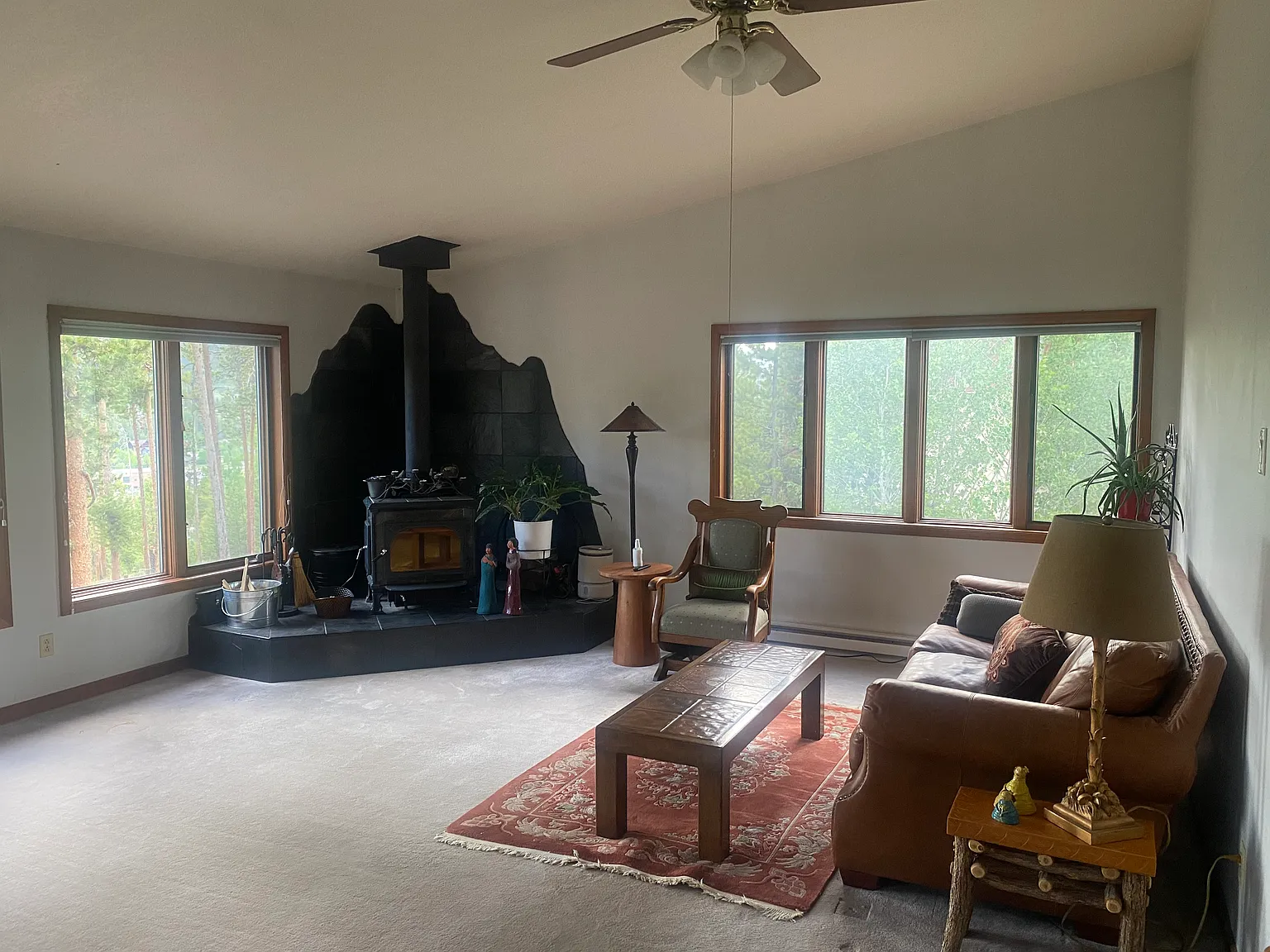 3 bed, 2.5 bath, 2500 sqft, $4,200 — Photo 4