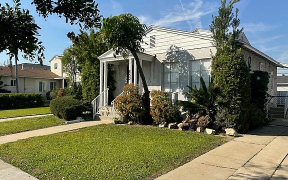 2nd image of 653 W Riggin St