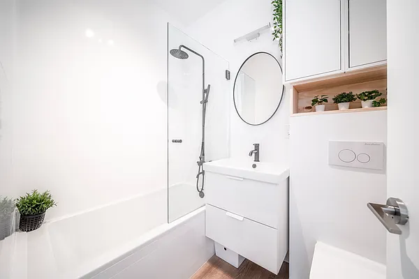 Sold by Compass | media 26