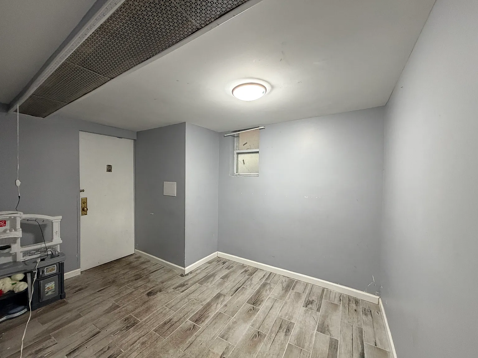 2 bed, 700 sqft, $1,850 — Photo 2