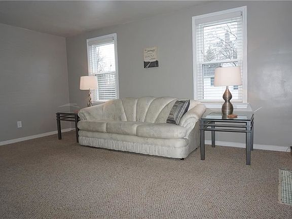 3rd image of 963 Gaywood Ln