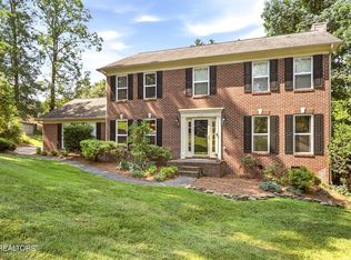 1001 Paddington Rd, Knoxville, TN 37922
