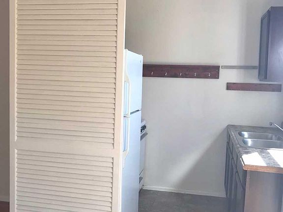 5th image of 3287 Morrison Ave APT 8