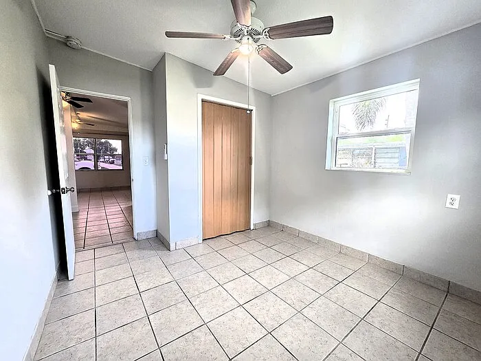 919 Columbia Ave — Photo 11