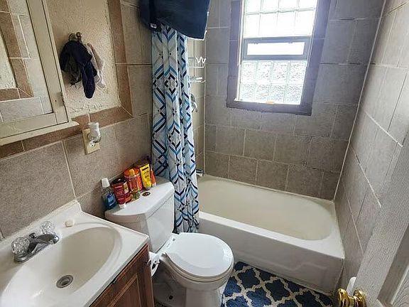5th image of 1725 Hastings Ave