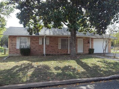 315 W Nimitz St, Fredericksburg, TX, 78624