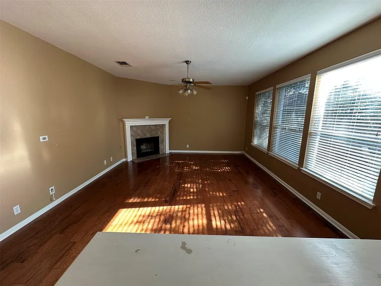 9212 Sommerland Way — Photo 6