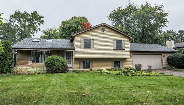 1st image of 3S651 Burk Ave