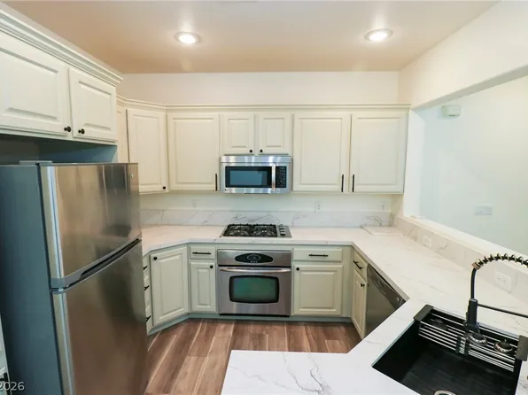 1510 Plaza Centre Dr Unit 105, Las Vegas, NV 89135