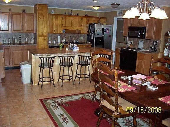 5th image of 159 Gail Ct