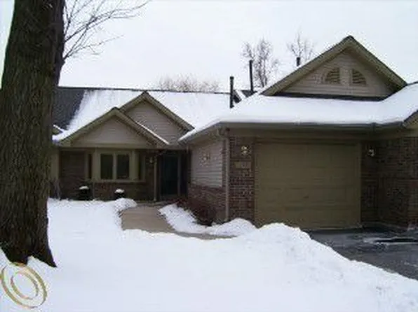 21374 Mulberry Ct #1, Farmington Hills, MI 48336