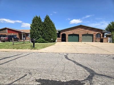 1210 N 13th Ave, Dodge City, KS, 67801