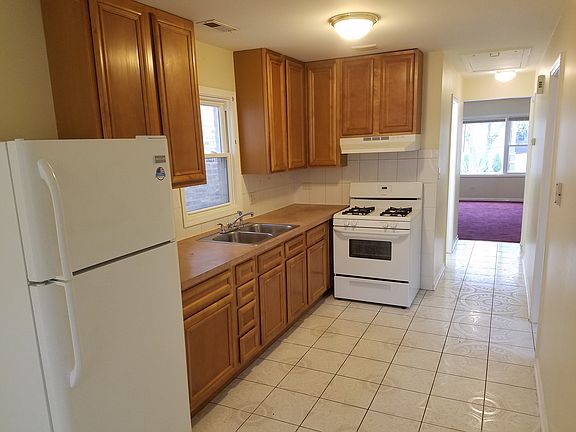 4th image of 1315 East Ave #2