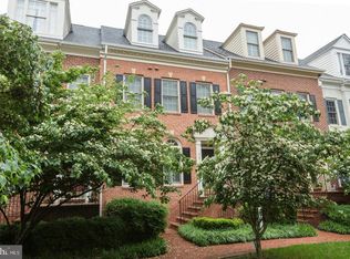 8857 Ashgrove House Ln, Vienna, VA 22182