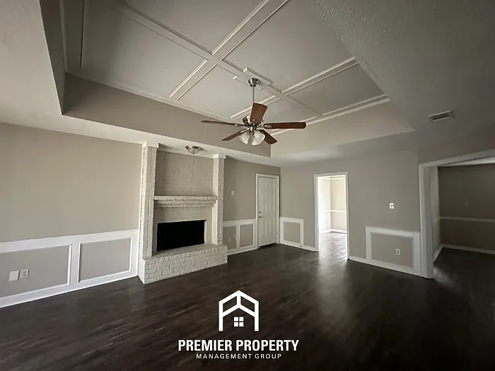 896 Cully Rd — Photo 3