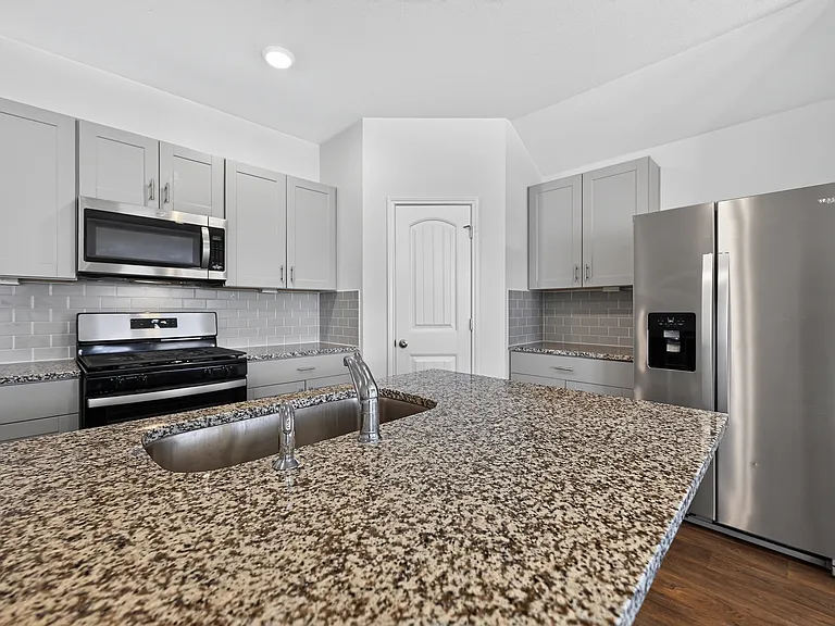 326 Richland Dr — Photo 9