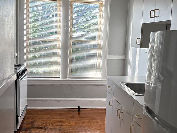 2nd image of 2651 Euclid Heights Blvd #12