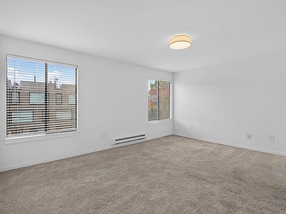 5th image of 60 E Lynn St APT 4
