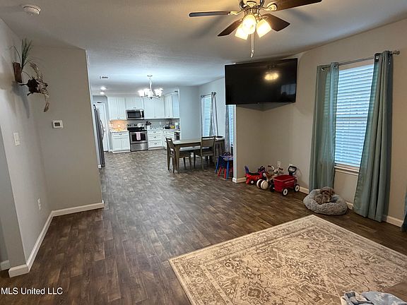 2nd image of 58 3rd Ave