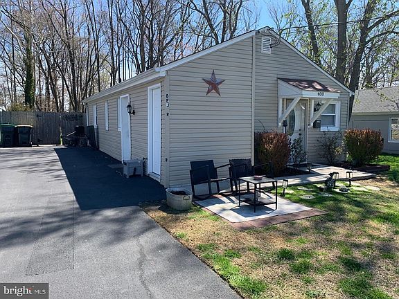3rd image of 400 Cedar Ave