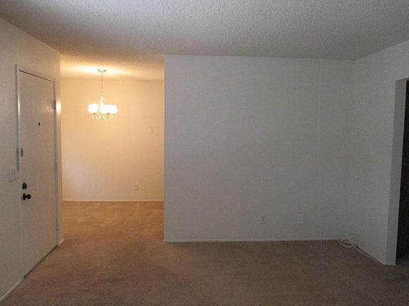3rd image of 614 Solano Dr