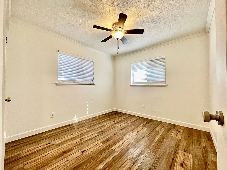 312 Magnolia Dr — Photo 8