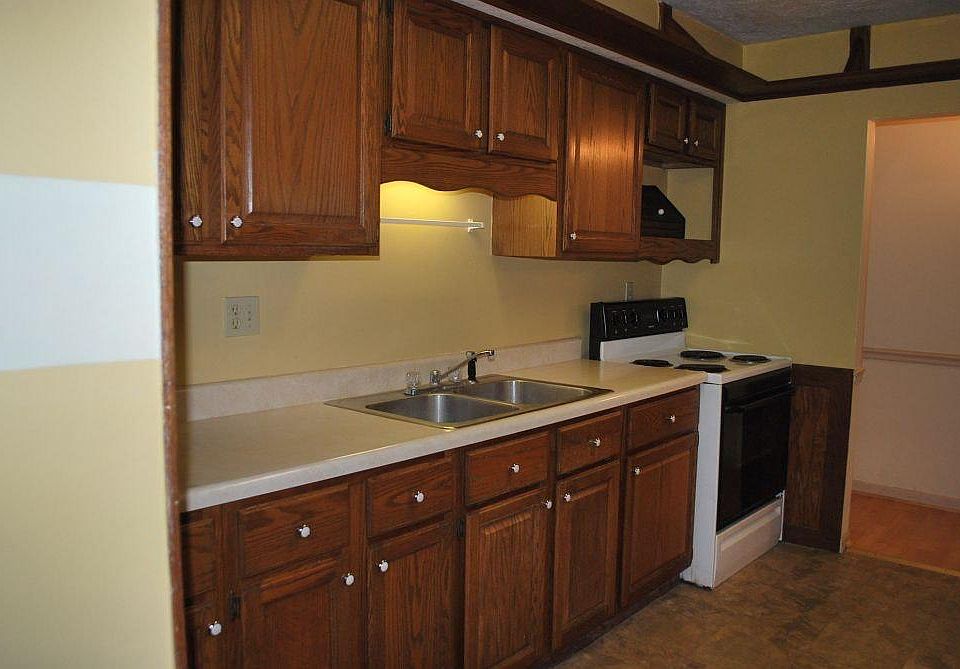1st image of 321 W North St