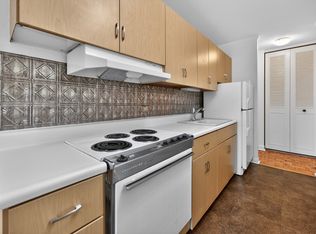 543 Burlington Ave APT 204, Downers Grove, IL 60515
