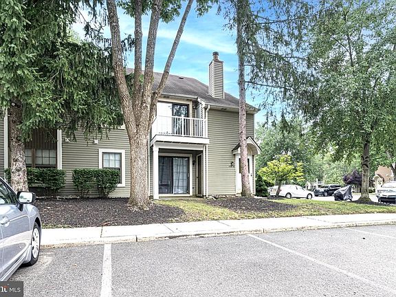 2nd image of 186 Collin Ct #B