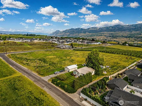 2440 6th Street SE, East Wenatchee, WA 98802