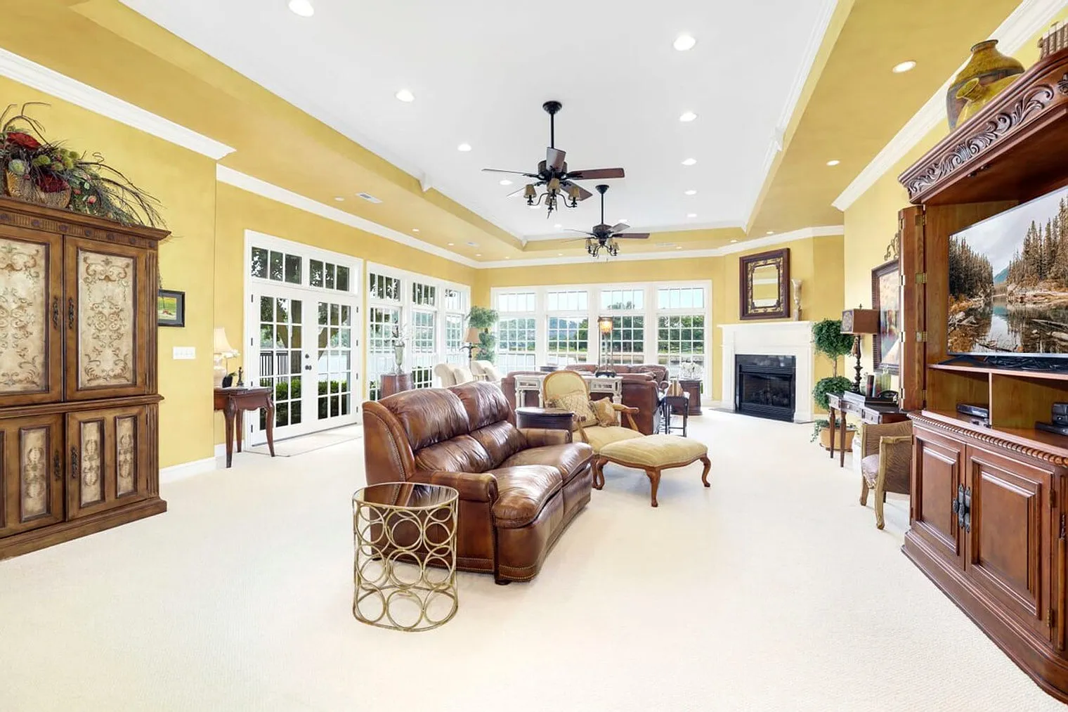 4 bed, 4.0 bath, 4230 sqft, $12,074 — Photo 1