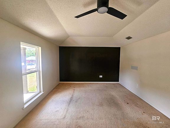5th image of 18374 Outlook Dr