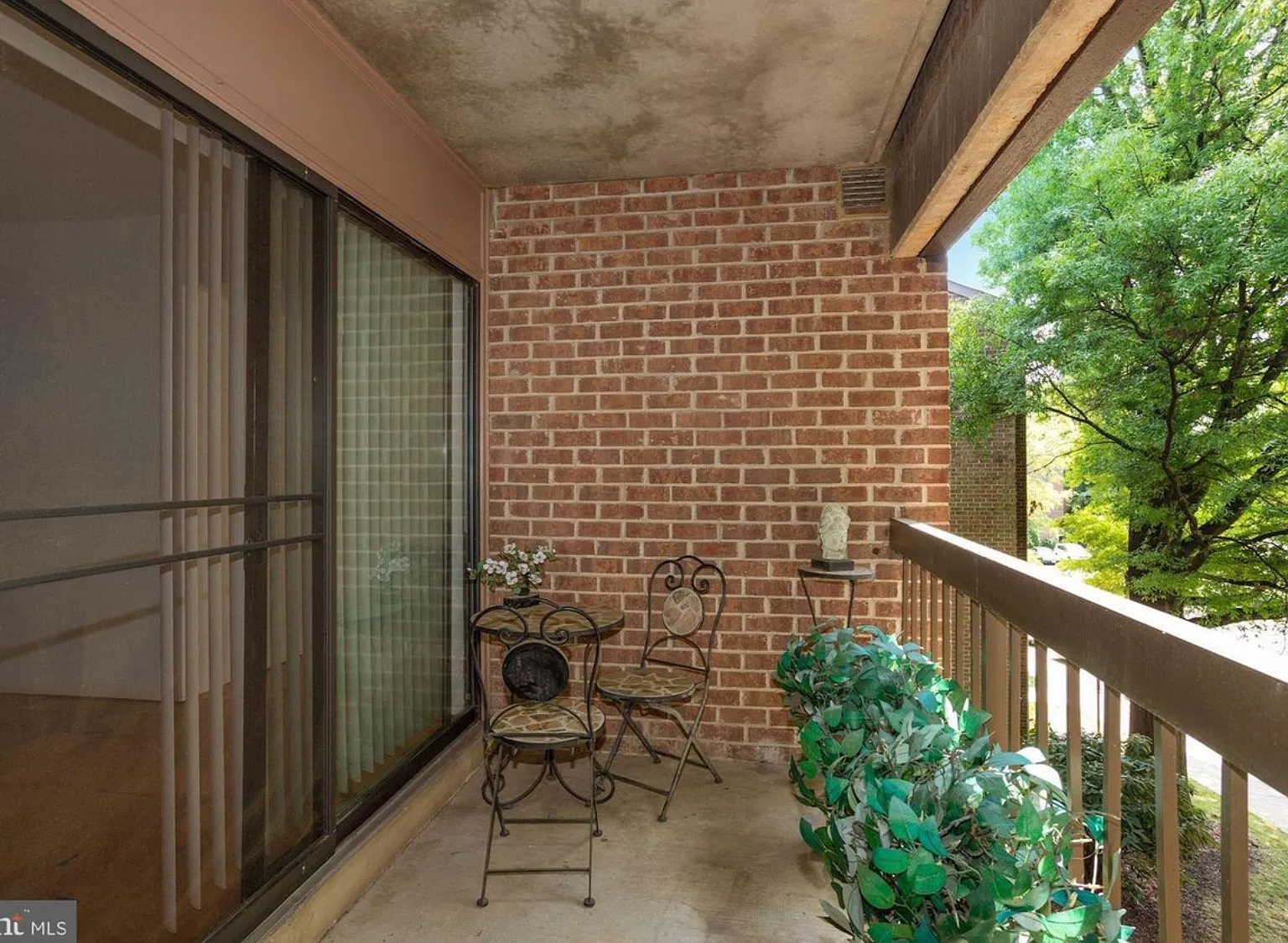2 bed, 1422 sqft, $2,950 — Photo 3