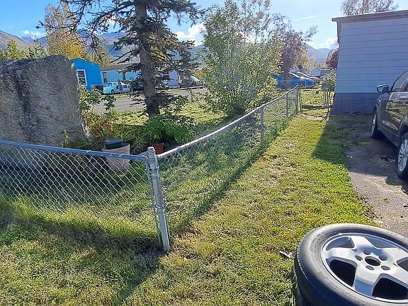 3rd image of 2221 E Muldoon Rd #400