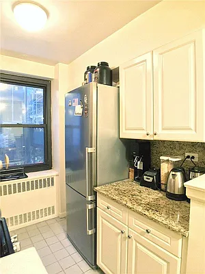 Rented by Century 21 Metropolitan | media 10