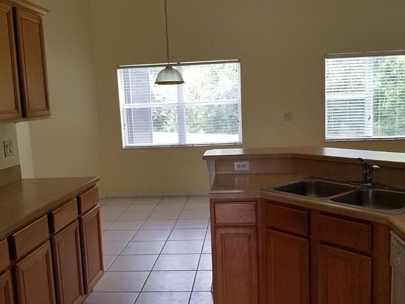 2nd image of 711 Sunburst Cove Ln
