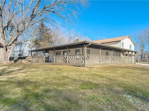 825 S 94th St, Kansas City, KS 66111