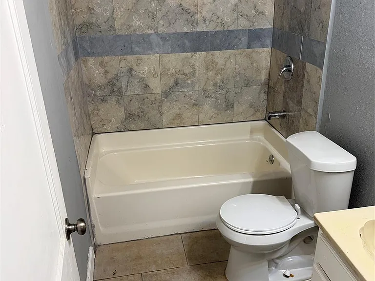 328 Garland St — Photo 6