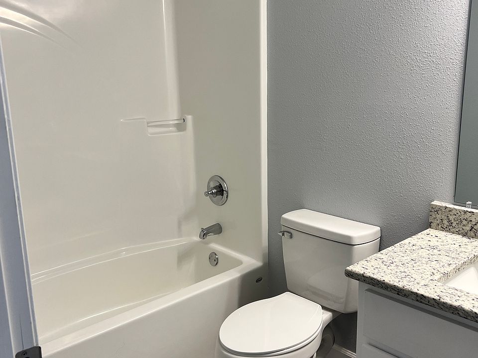 Building SRiverbend Oaks 32 3rd St Folkston GA Zillow