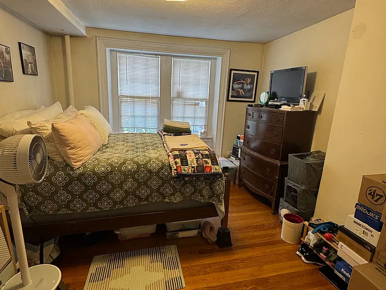 19 Joy St #2 — Photo 3