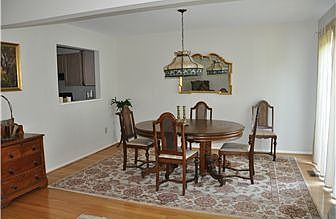 4th image of 189 Steven Ln