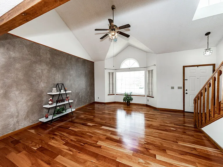 6930 Native Cir — Photo 2