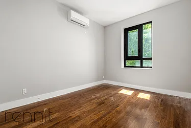 Rented by Rennit Inc.