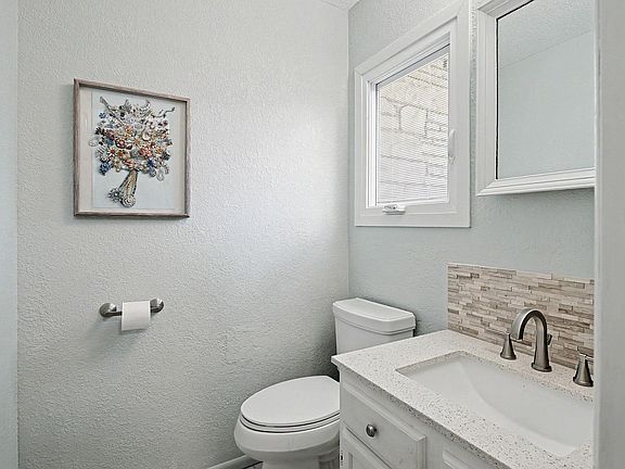 4th image of 146 N Maize Rd APT 30