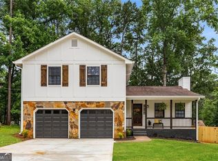 2090 Rocky Mill Dr, Lawrenceville, GA 30044