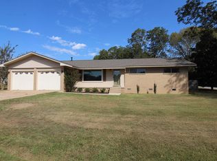 810 Peach St, Prattsville, AR 72129