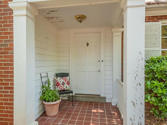 5th image of 2357 Redwood Dr