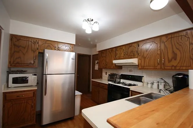 15515 Westminster Dr — Photo 7